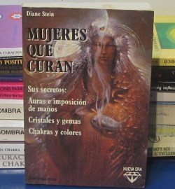 MUJERES QUE CURAN